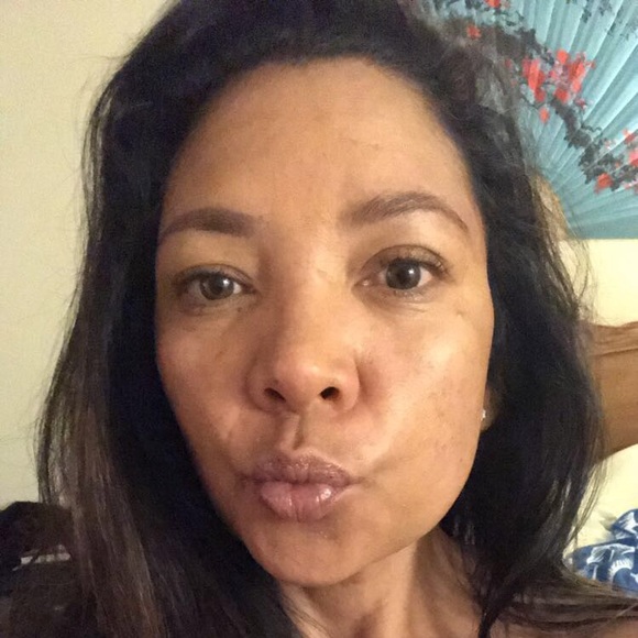 Jojo Santos - Poshmark Profile Picture of Jojo Santos (@dvr4ups) on Poshmark