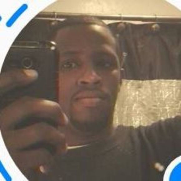 Profile Picture of Eric Fleming (@ericfleming862) on Poshmark