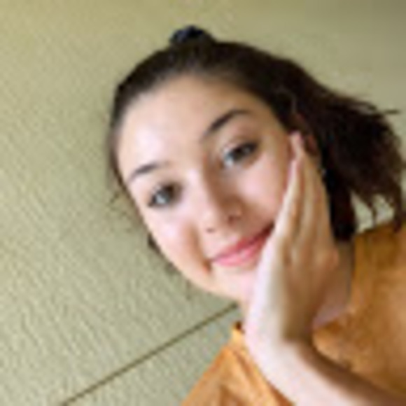 Profile Picture of Kay Abrams (@kayleaabrams03) on Poshmark