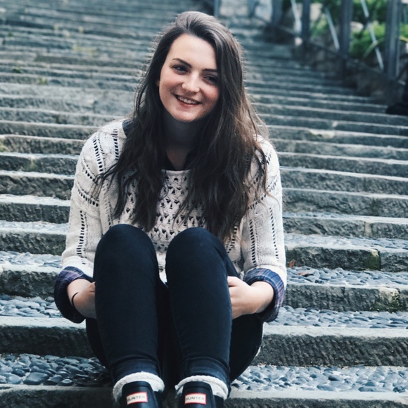 Eliza Matsen - Poshmark Profile Picture of Eliza Matsen (@elizafashion) on Poshmark