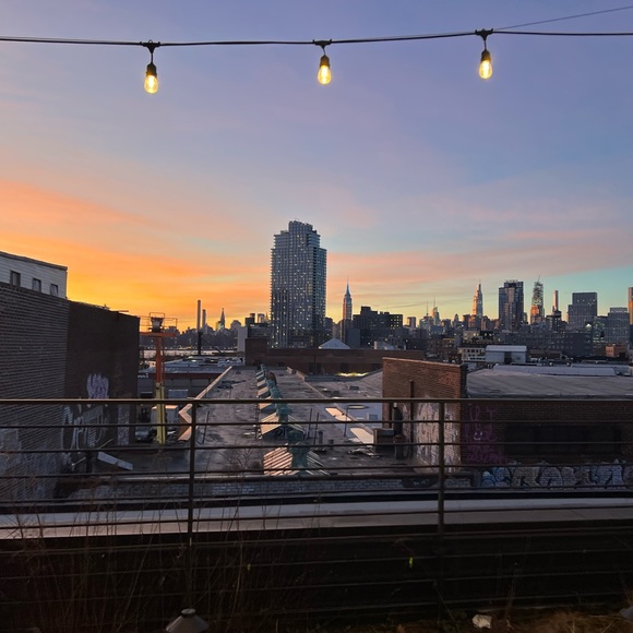 Profile Picture of Qian qian Chen (@naiqqian) on Poshmark