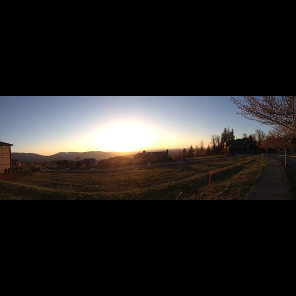 Profile Picture of Alec Holt (@alecholt) on Poshmark