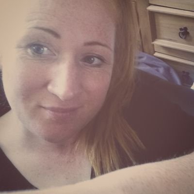 Profile Picture of Jennifer Tweedy (@TweedyHo) on Twitter