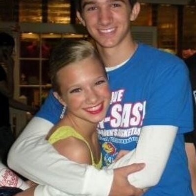 Profile Picture of Devin Devine (@devindevine4) on Twitter