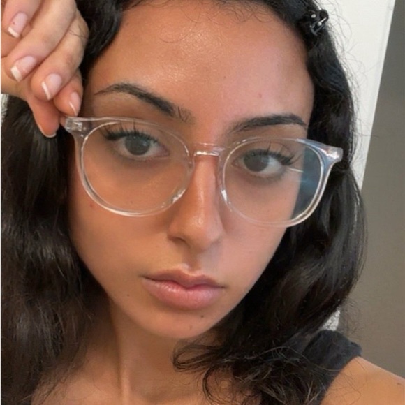 Profile Picture of Isabella Pietropaolo (@ipietropaolo) on Poshmark