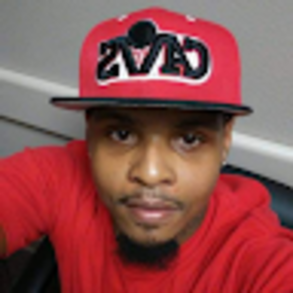 Profile Picture of Jae Shyne (@shynejae92) on Poshmark