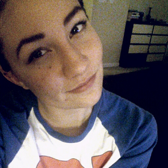 Profile Picture of Emily Caposella (@emilycaposella) on Poshmark