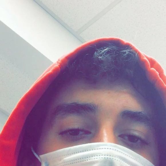 Profile Picture of Johnathan Hall (@chronichall) on Poshmark