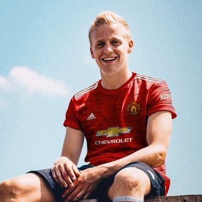 Profile Picture of Ashley 🥊⚽🏉 (@ucc_coachashley) on Twitter