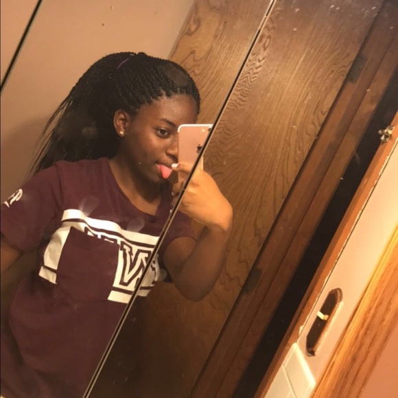 Profile Picture of Erica Smalls (@erica_smalls15) on Poshmark