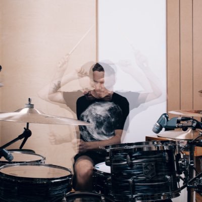 Profile Picture of Dan Searle (@danarchitects) on Twitter