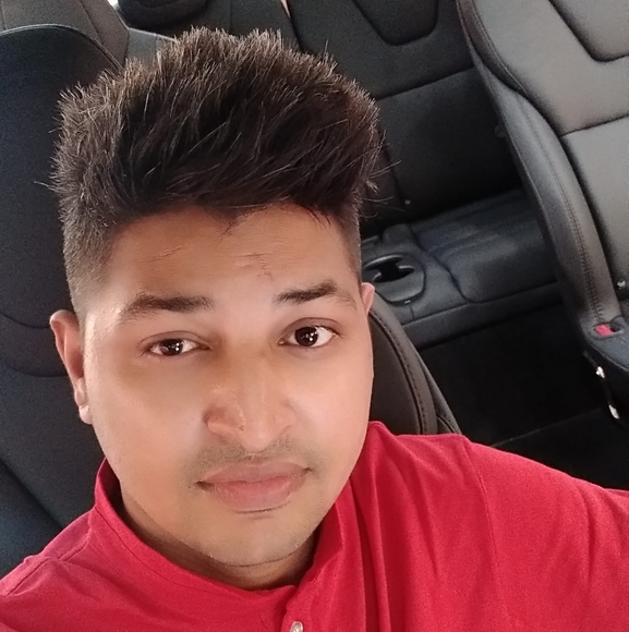 Profile Picture of Simon Bains (@simonbains) on Poshmark