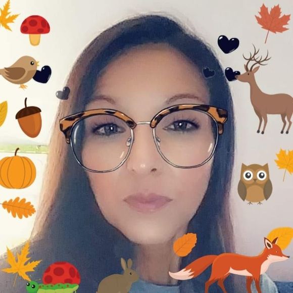 Profile Picture of Gin Sustaita (@ggadramas) on Poshmark