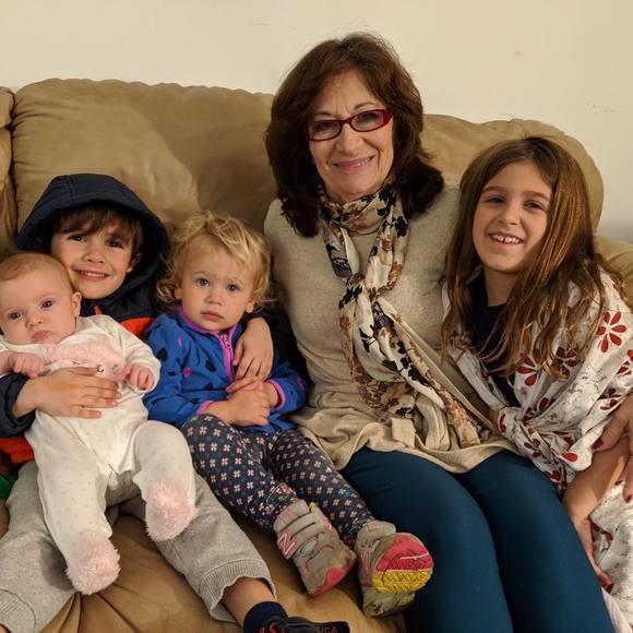 Profile Picture of Stefanie Akselrod (@stef2460) on Poshmark