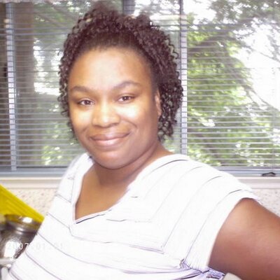 Profile Picture of Myra Perry (@myra2look) on Twitter