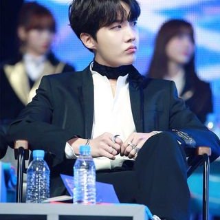 Profile Picture of JenYee (@JenYee13) on Twitter