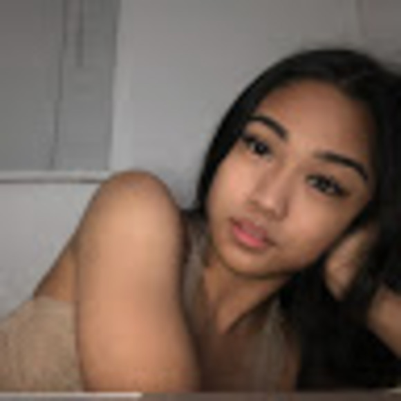 Profile Picture of Junelle Cabigas (@junellecabigas1) on Poshmark