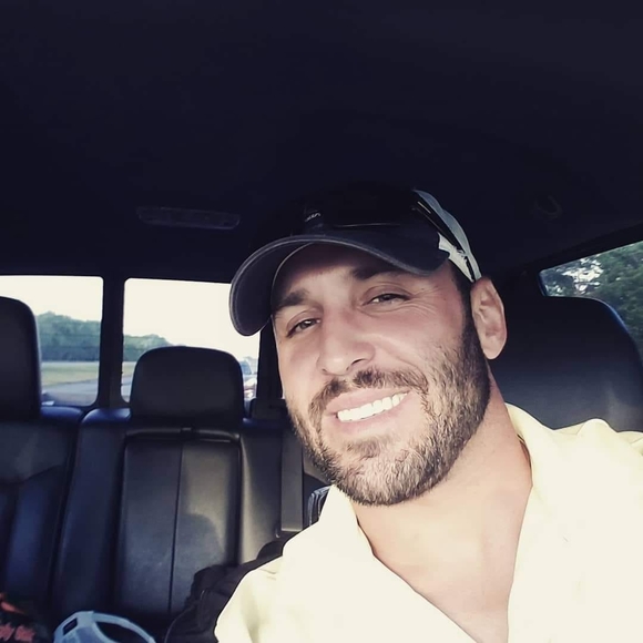 Profile Picture of Adam Sonnier (@adam_sonnier) on Poshmark