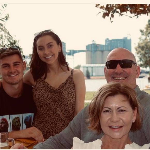 Profile Picture of Barbara Hooper-baker (@sba74702) on Poshmark