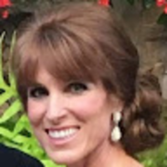 Profile Picture of Lisa Wilt (@lisa_wilt) on Poshmark