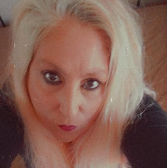 Profile Picture of Tracy Bellmer (@tracyrb) on Poshmark