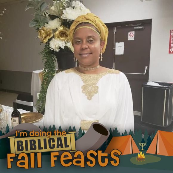 Profile Picture of Tracie Simmons (@tsimmons0101) on Poshmark