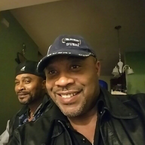 Profile Picture of Keith Gray (@kgraytaejon) on Poshmark