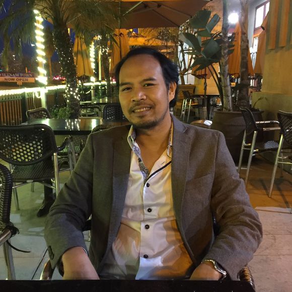 Profile Picture of Phea Ly (@phea_ly) on Poshmark