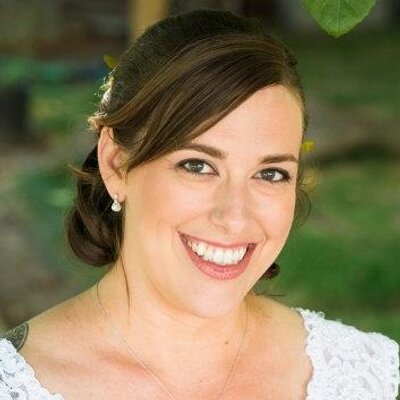 Profile Picture of Dana Oliver (@danatalentmgr) on Twitter