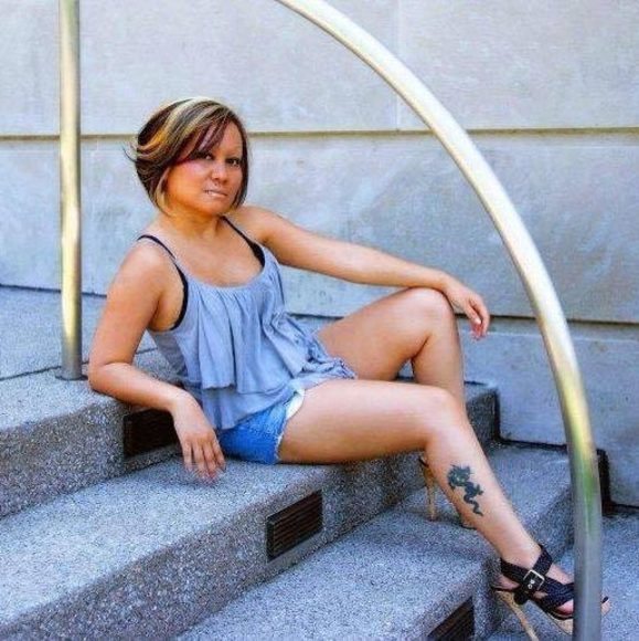 Profile Picture of Lae Bounthavy (@laebounthavy) on Poshmark