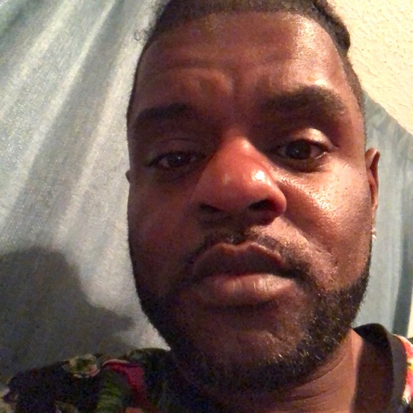 Profile Picture of Tristan Setalsingh (@jukki) on Poshmark