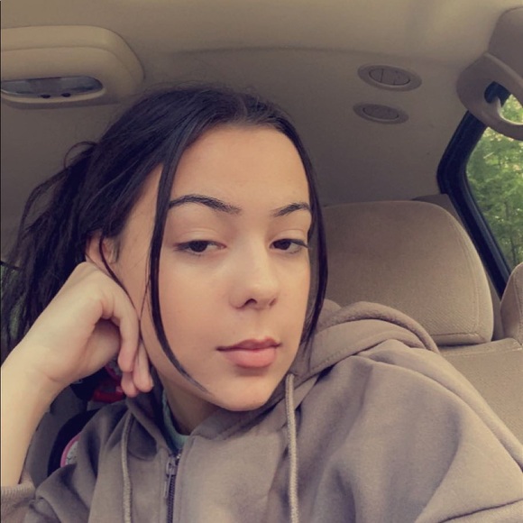 Profile Picture of Neina Brissette (@neina_maria) on Poshmark