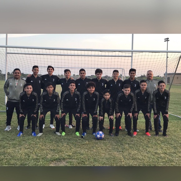 Profile Picture of Juan Barrera (@barrera09_) on Poshmark