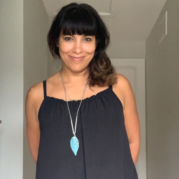 Profile Picture of Amanda Hicks (@amandalh2021) on Poshmark