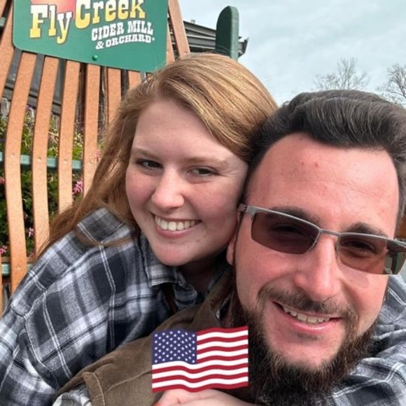 Tommy Biondi - Poshmark Profile Picture of Tommy Biondi (@tommybiondi) on Poshmark