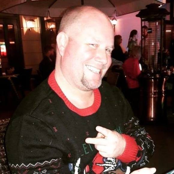 Profile Picture of Cory Poczik (@cmpeaa) on Poshmark