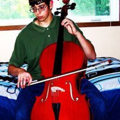 Profile Picture of David Fillman (@UninvitedCello) on Twitter