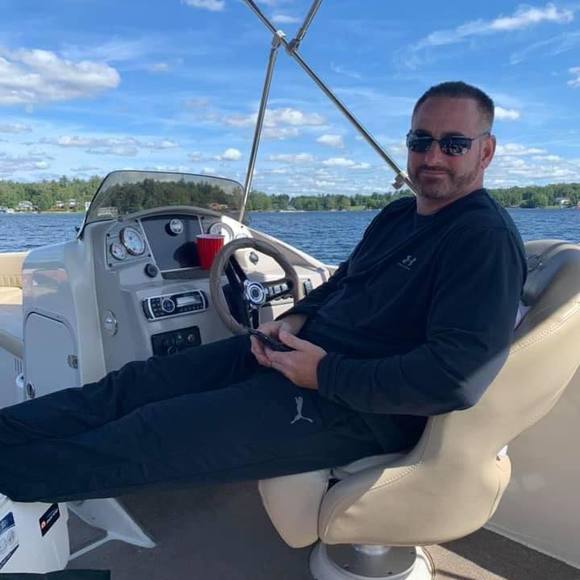 Profile Picture of Matt Goldstein (@mattdaje) on Poshmark
