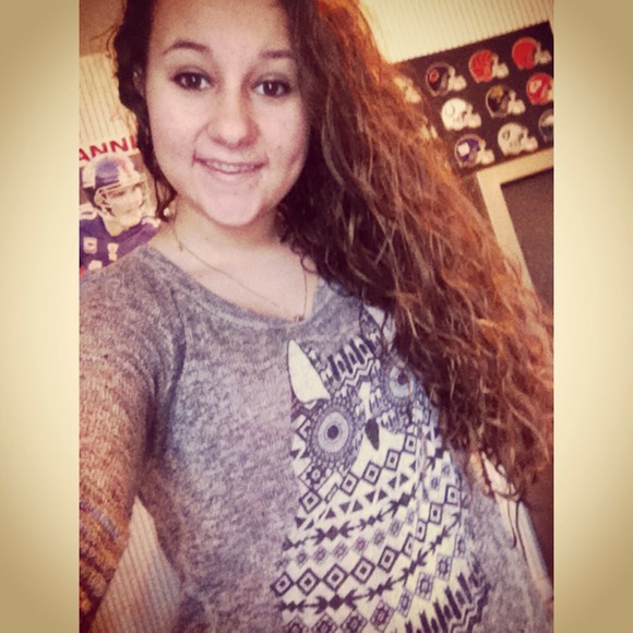 Profile Picture of Sierra Basom (@smabsom) on Poshmark
