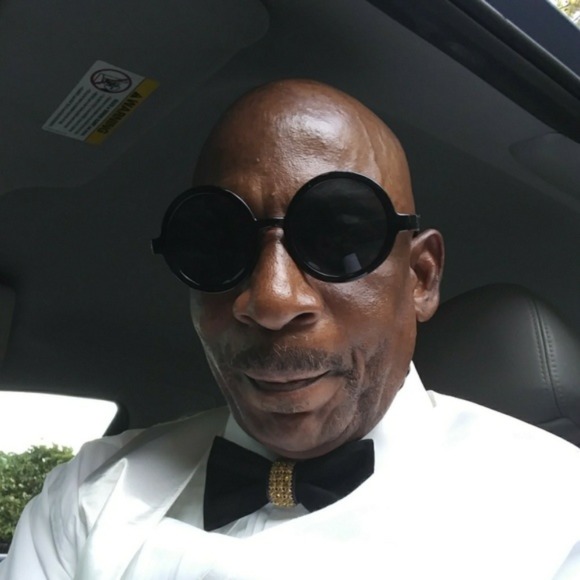 Profile Picture of Kevin klosett Washington (@kevins_klosett) on Poshmark