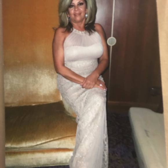 Profile Picture of Lori Vigil (@lorivigil894) on Poshmark