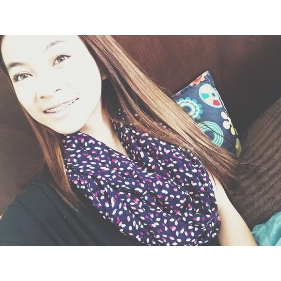 Profile Picture of Jamie Lagman (@jamielagman) on Poshmark