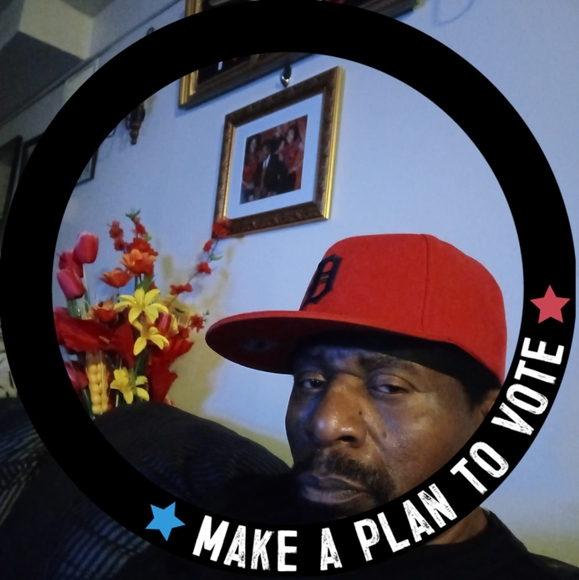 Profile Picture of Eulis Starks (@starkseulis51) on Poshmark
