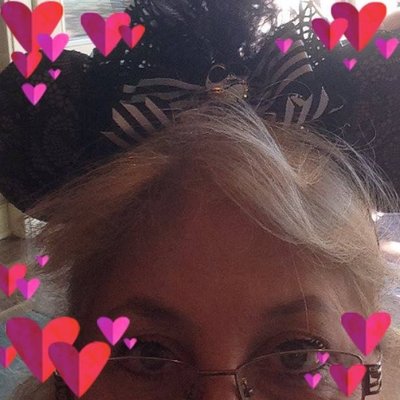 Profile Picture of Cindy Gilbert (@cindyscards) on Twitter