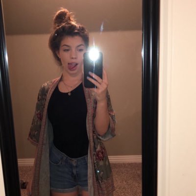 Profile Picture of Maci (@maciw5) on Twitter