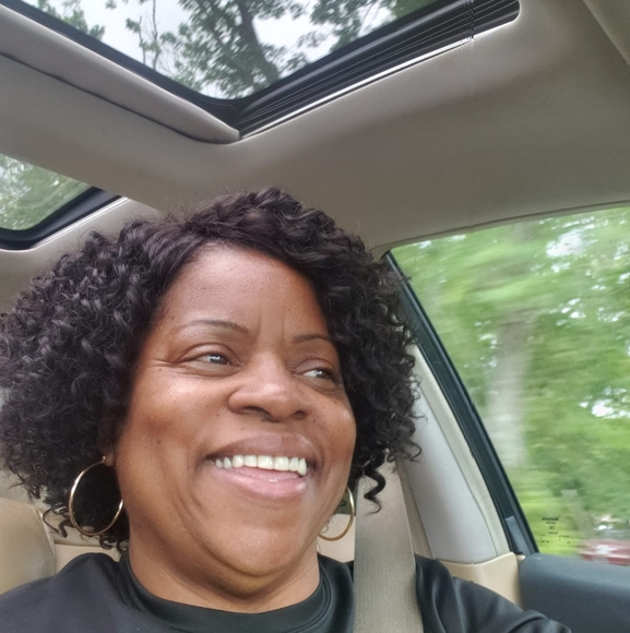 Profile Picture of Lisa Corbin (@lisatc1) on Poshmark