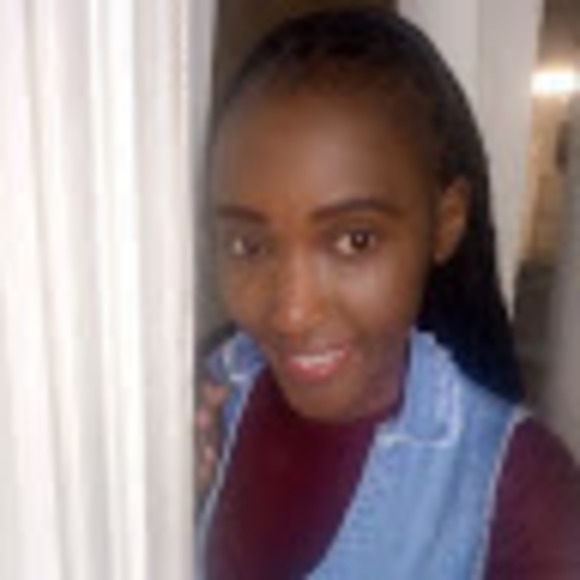 Profile Picture of Zill Zilly (@zill555) on Poshmark