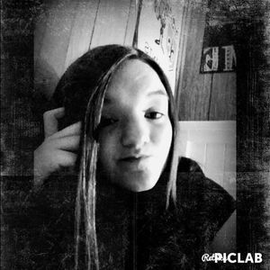 Profile Picture of Olivia Wise (@liviwise2001) on Myspace