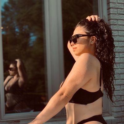 Profile Picture of Chi Chi (@Jessie_Tavarez) on Twitter