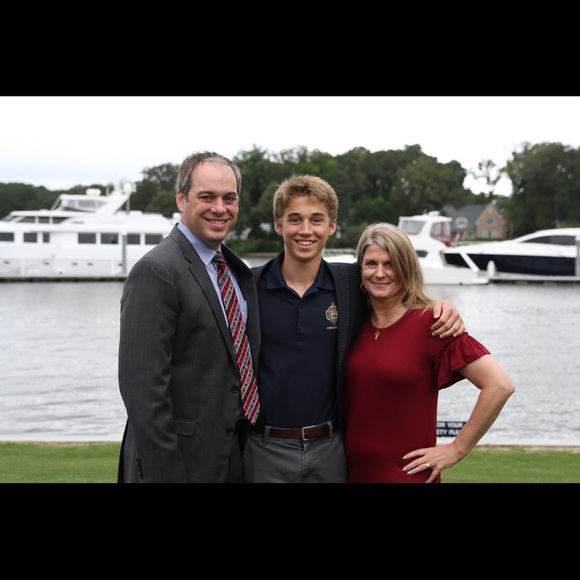 Profile Picture of Michael White (@michaelw2022) on Poshmark